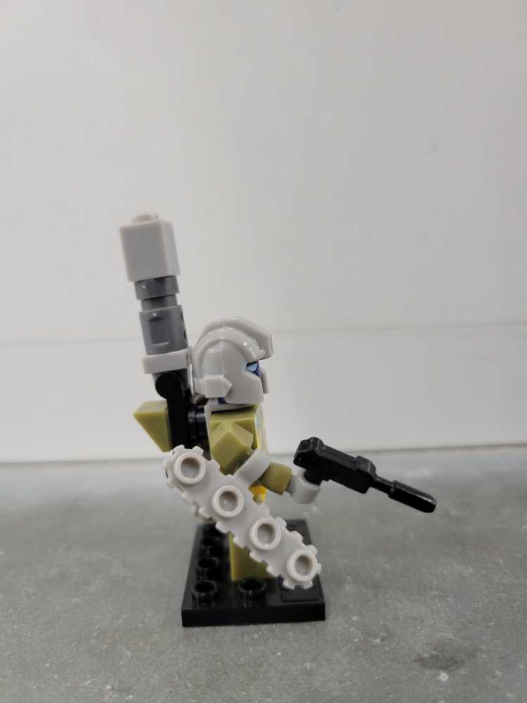 Guzzle - Hasbro (Kre-o) action figure collectible - Main Image 2