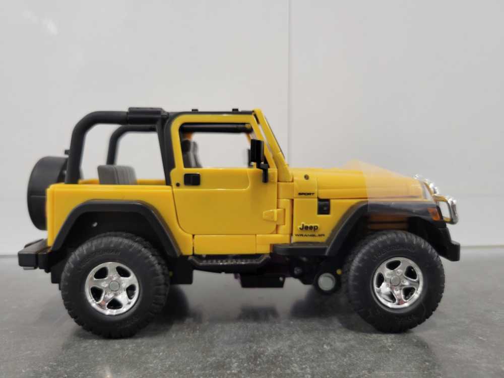 Swindle Vehicle Mode - Hasbro (Alternators) action figure collectible - Main Image 3