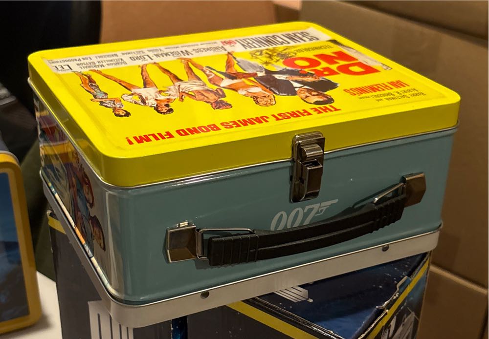 Factory Entertainment James Bond: Dr. No Tin Tote - Factory Entertainment (James Bond) action figure collectible [Barcode 5060224088036] - Main Image 3