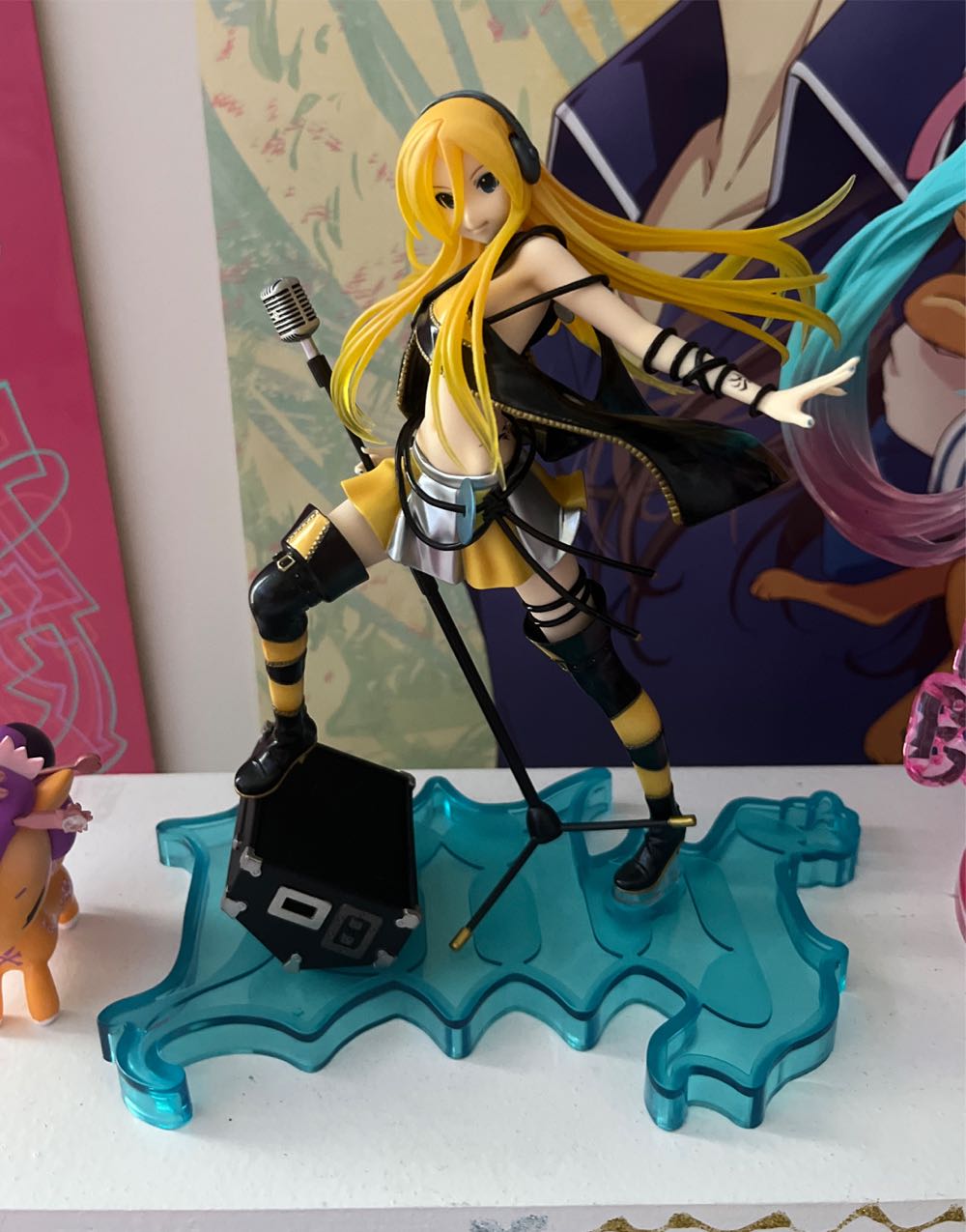 lily: anim.o.v.e. 1/8 scale - Phat Company action figure collectible - Main Image 2