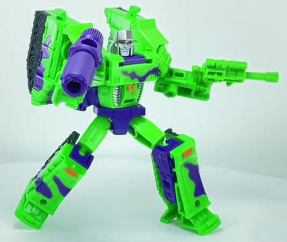 G2 Megatron - Hasbro / Takara Tomy (Transformers Legacy) action figure collectible [Barcode 5010993977055] - Main Image 2