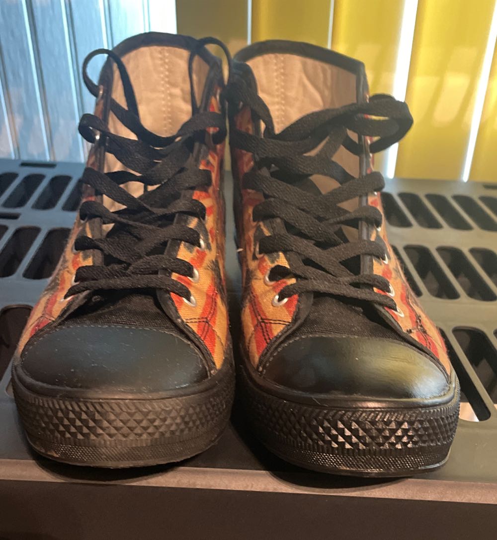 Godzilla Sneakers (Godzilla) action figure collectible - Main Image 2