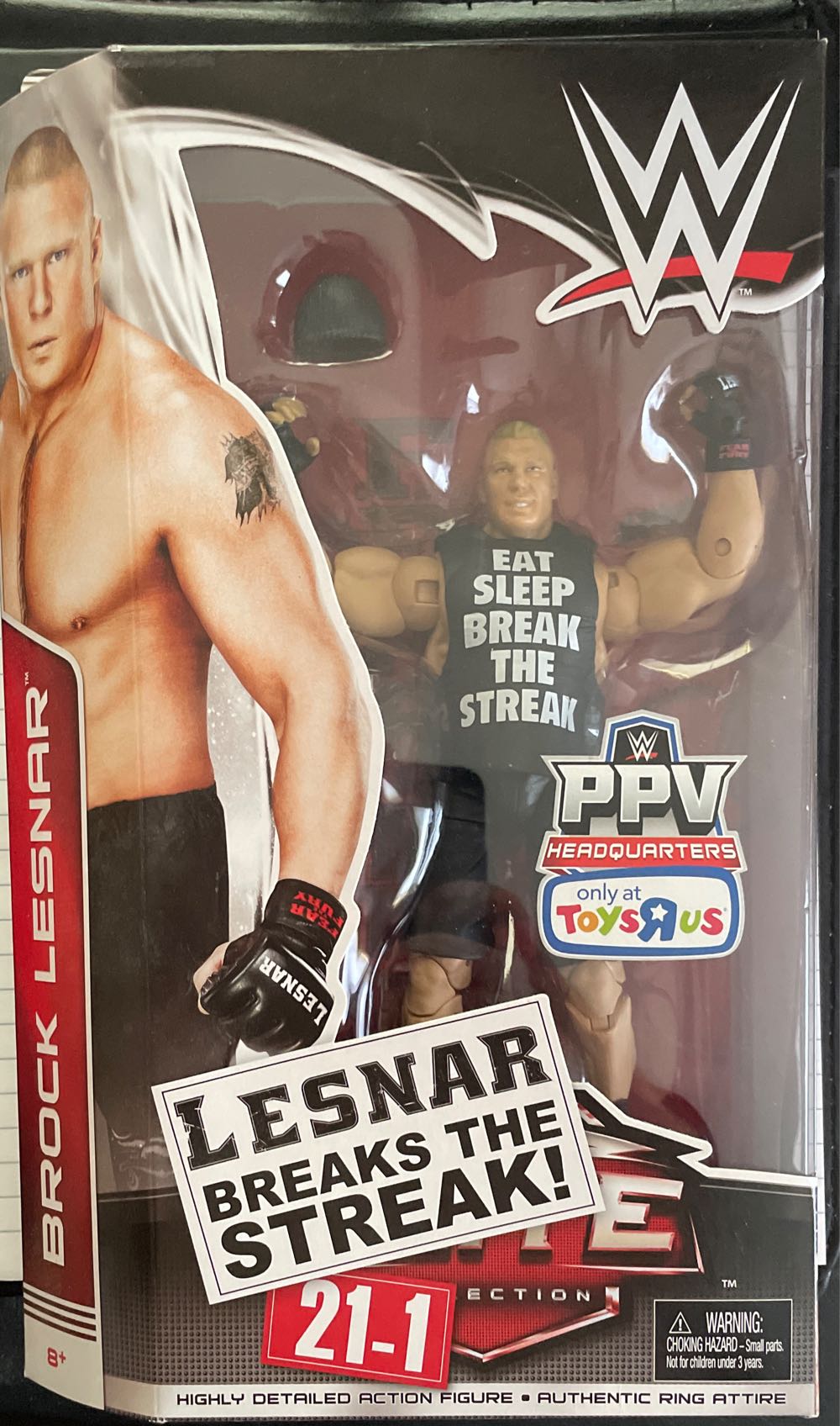 WWE Elite (TRU Exclusive) Brock Lesnar - Mattel (WWE Wrestlemania XXX) action figure collectible [Barcode 887961016611] - Main Image 2