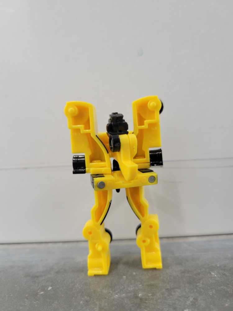 Overcharge Robot Mode 10 Pack K-Mart  - Hasbro (Universe 2.0) action figure collectible - Main Image 3