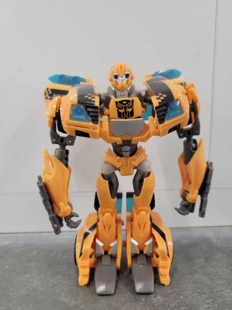 Bumblebee With Arcee, Raf Esquivel And Jack Darby NYCC 2011 - Hasbro (Prime) action figure collectible - Main Image 2
