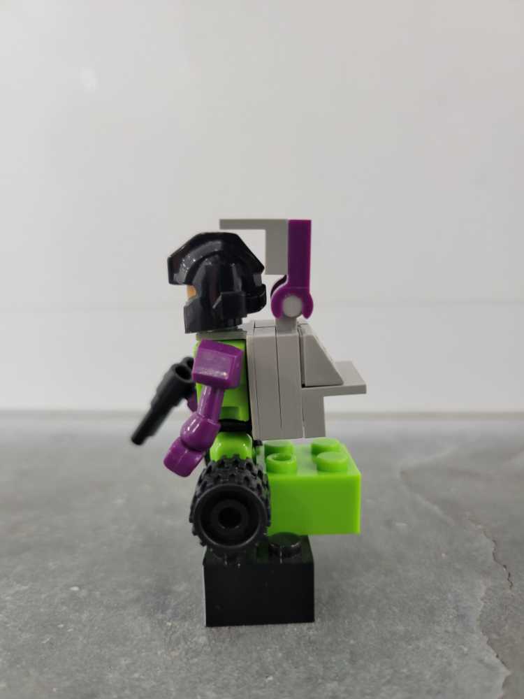 Long Haul - Hasbro (Kre-o) action figure collectible - Main Image 4