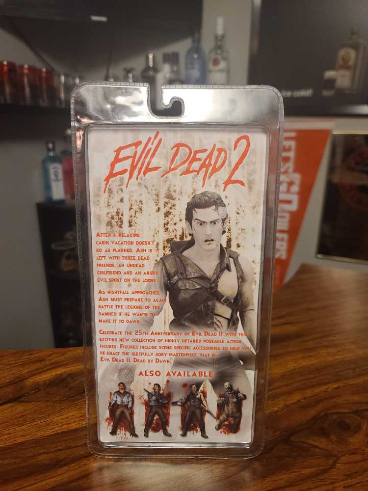 Neca Evil Dead 2 Hero from The Sky Ash - Neca (Horror) action figure collectible - Main Image 2