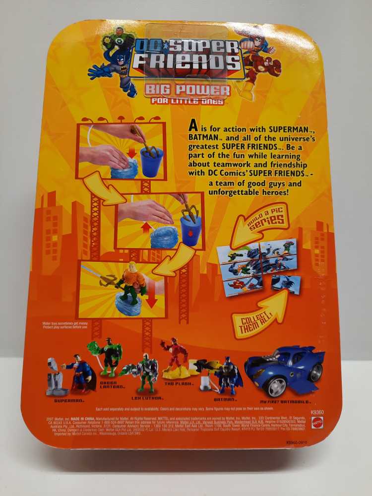 Aquaman (Shoots Water)  (DC: Super Friends: Little Ones) action figure collectible [Barcode 027084454574] - Main Image 2