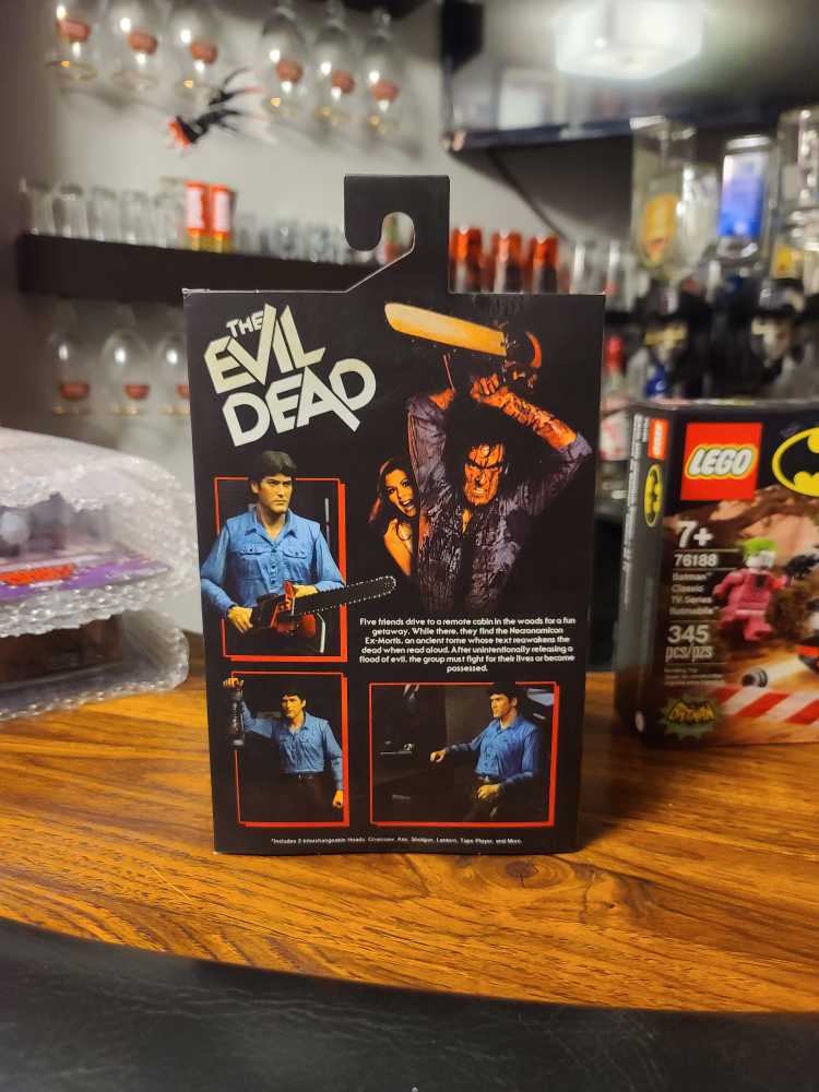 Neca Ultimate Evil Dead Ash Williams - Neca (Horror) action figure collectible - Main Image 3