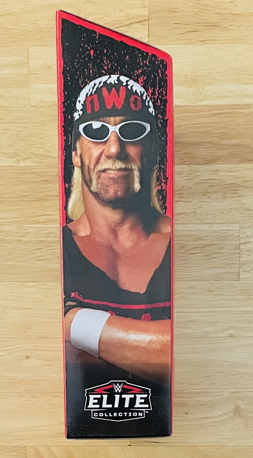 Hulk Hogan, Hollywood - Mattel - WWE (WWE Elite Collection - Ringside Exclusive: ”Hollywood” Hulk Hogan [nWo Wolfpac]) action figure collectible [Barcode 194735027132] - Main Image 4