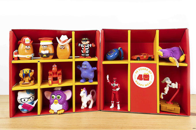 Mcdonald’s 40th Anniversary Surprise Toys  action figure collectible - Main Image 2