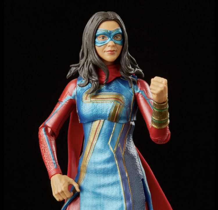 Ms. Marvel - Hasbro (Marvel Legends - BAF: Infinty Ultron) action figure collectible - Main Image 3
