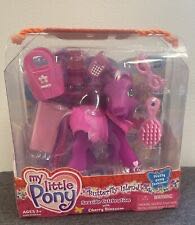 World Of Cars Mini Adventures > Flo & Ramone Vehicle