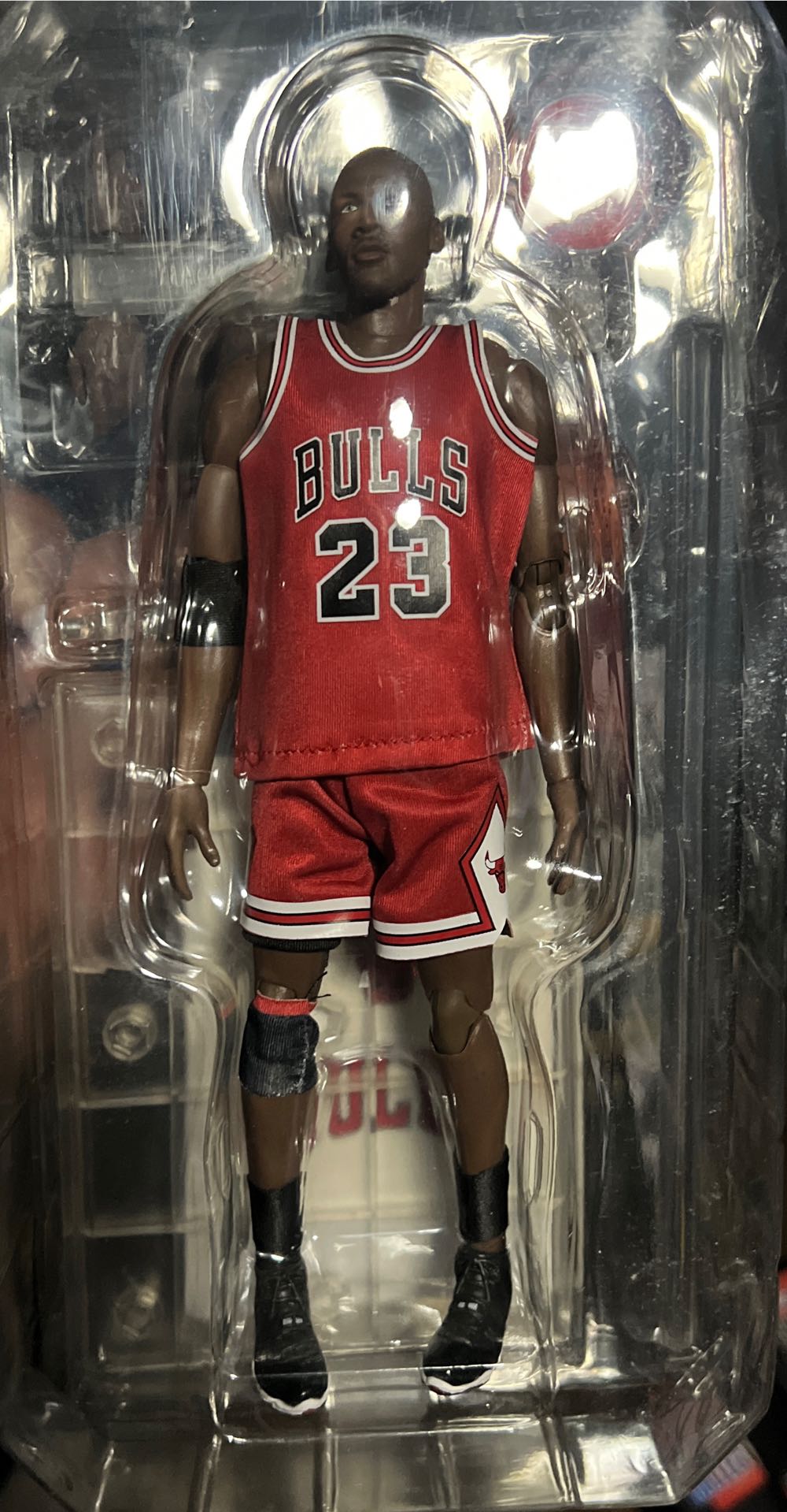 Michael Jordan - Legend Creation (Chicago Bulls) action figure collectible [Barcode 6354563225900] - Main Image 2