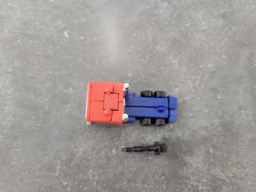 Optimus Prime 2nd (Truck Mode) - Takara (World’s Smallest Transformers WST) action figure collectible - Main Image 2