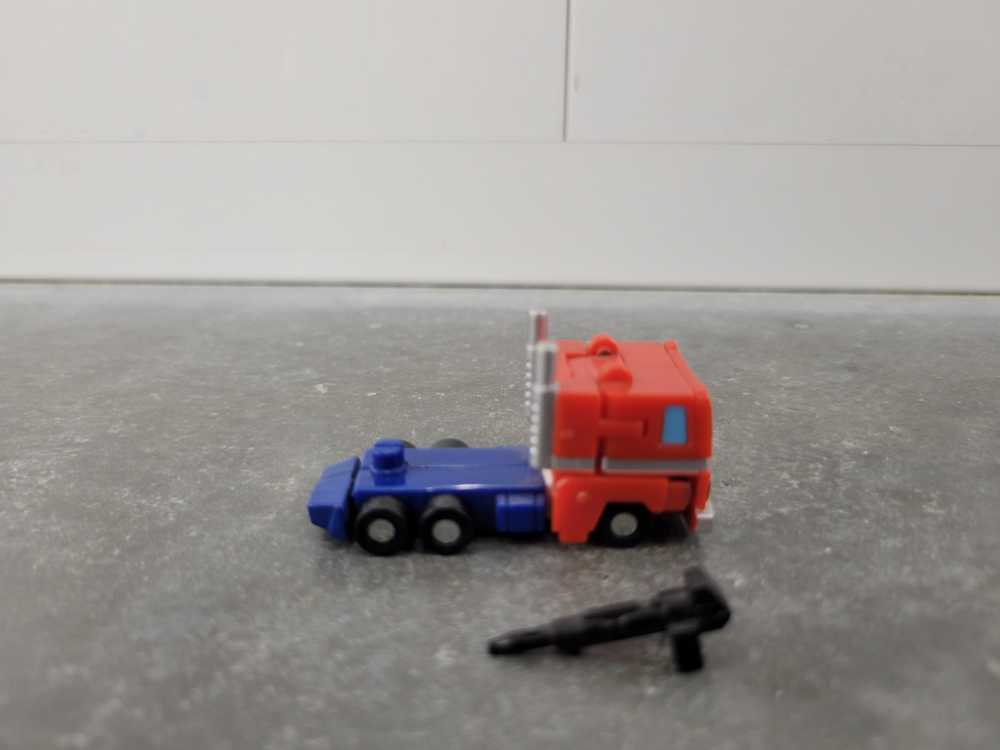 Optimus Prime 2nd (Truck Mode) - Takara (World’s Smallest Transformers WST) action figure collectible - Main Image 3