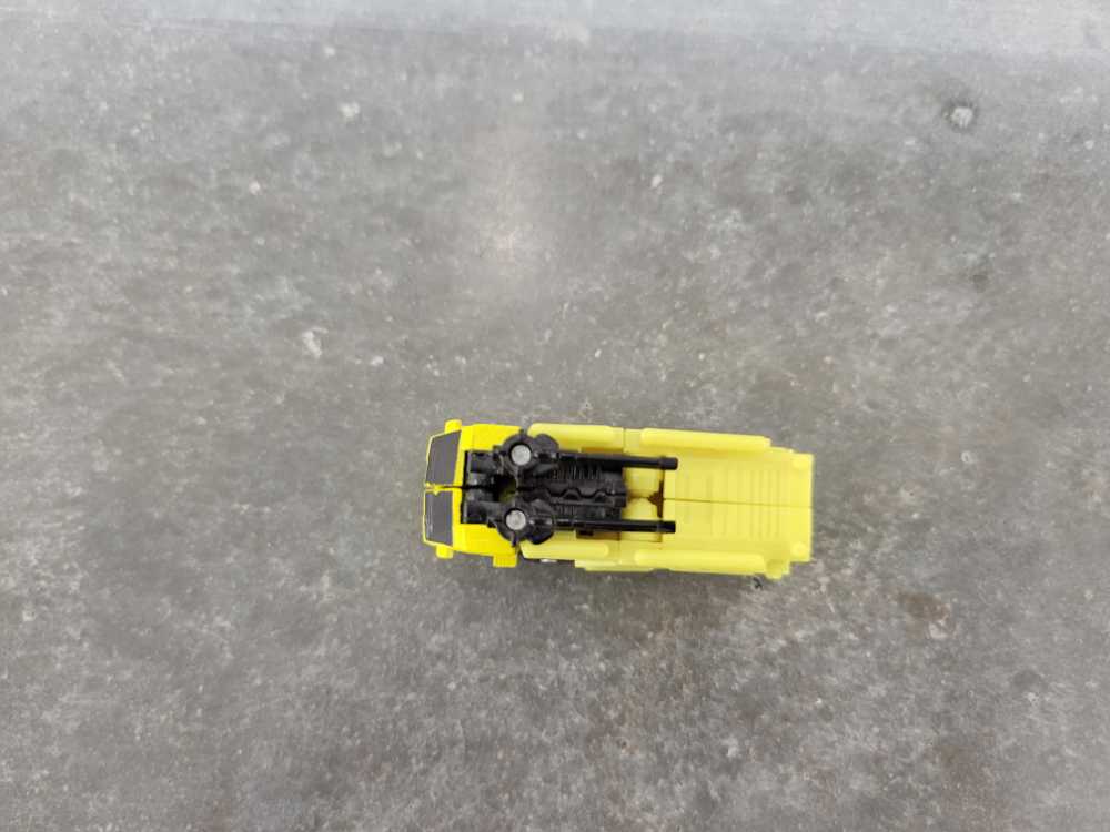 Suppressor 12 Pack K-Mart Exclusive Vehicle Mode - Hasbro (Universe 2.0) action figure collectible - Main Image 2