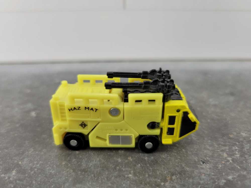 Suppressor 12 Pack K-Mart Exclusive Vehicle Mode - Hasbro (Universe 2.0) action figure collectible - Main Image 3