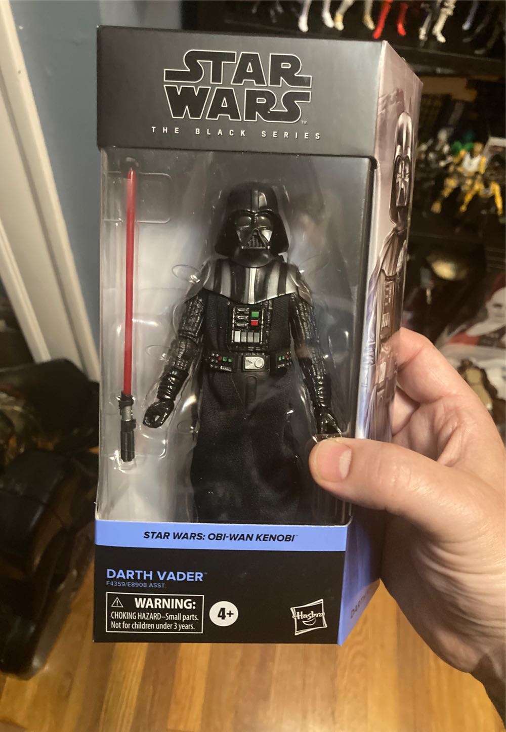Darth Vader - Hasbro (Obi-Wan Kenobi) action figure collectible [Barcode 5010994148300] - Main Image 4