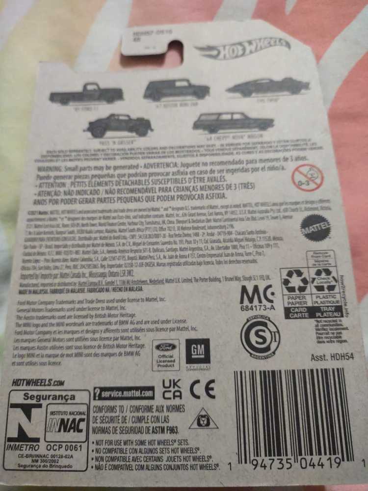 Austin mini van ’67  action figure collectible - Main Image 2