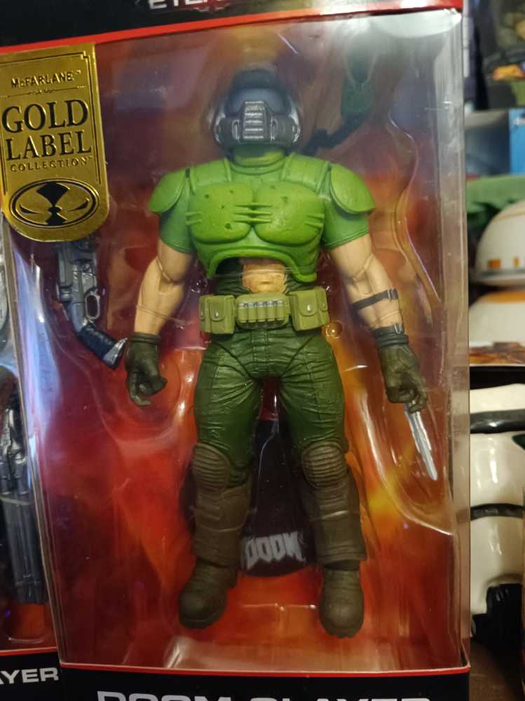 DOOM - Slayer (Classic) - McFarlane Toys (Doom Eternal) action figure collectible [Barcode 787926111378] - Main Image 3