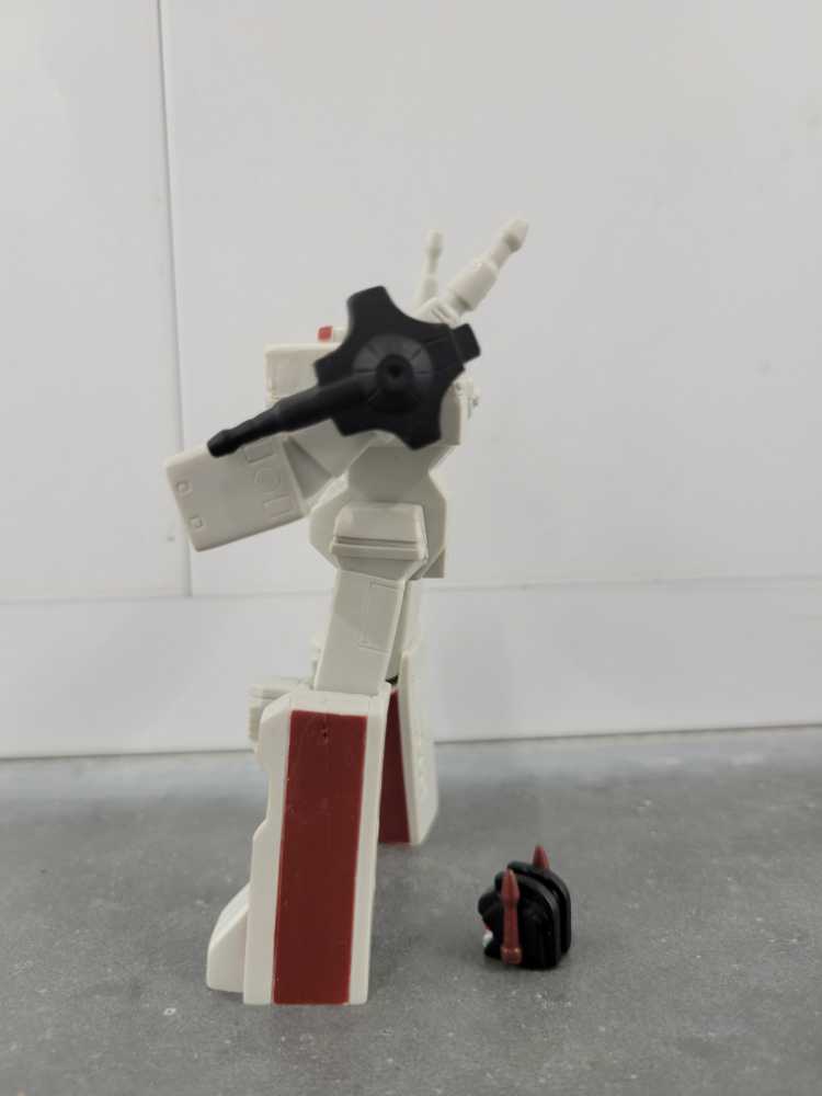 Metroplex 2nd - Takara (Heroes Of Cybertron SCF) action figure collectible - Main Image 4
