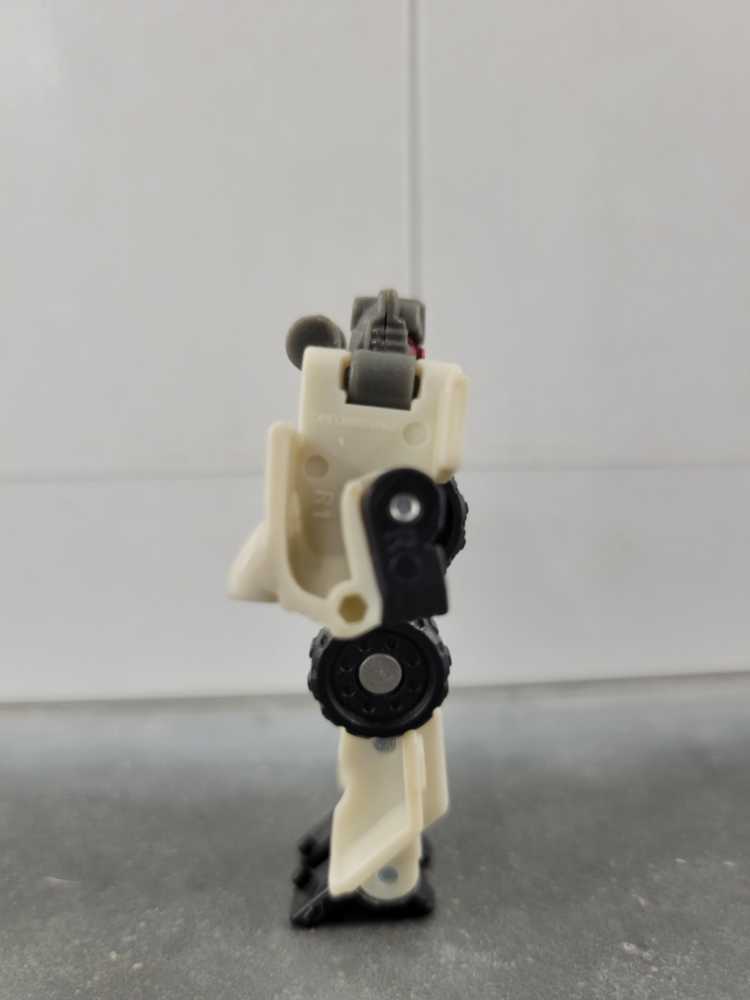 Rollbar - Hasbro (Armada) action figure collectible - Main Image 2