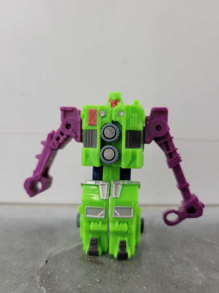 UNO Premium 50th Anniversary Edition Matching Card Game Featuring Commemorative Coin & 112 Cards Game Night Kids & Collectors Gift Ages 7 Years & Older.