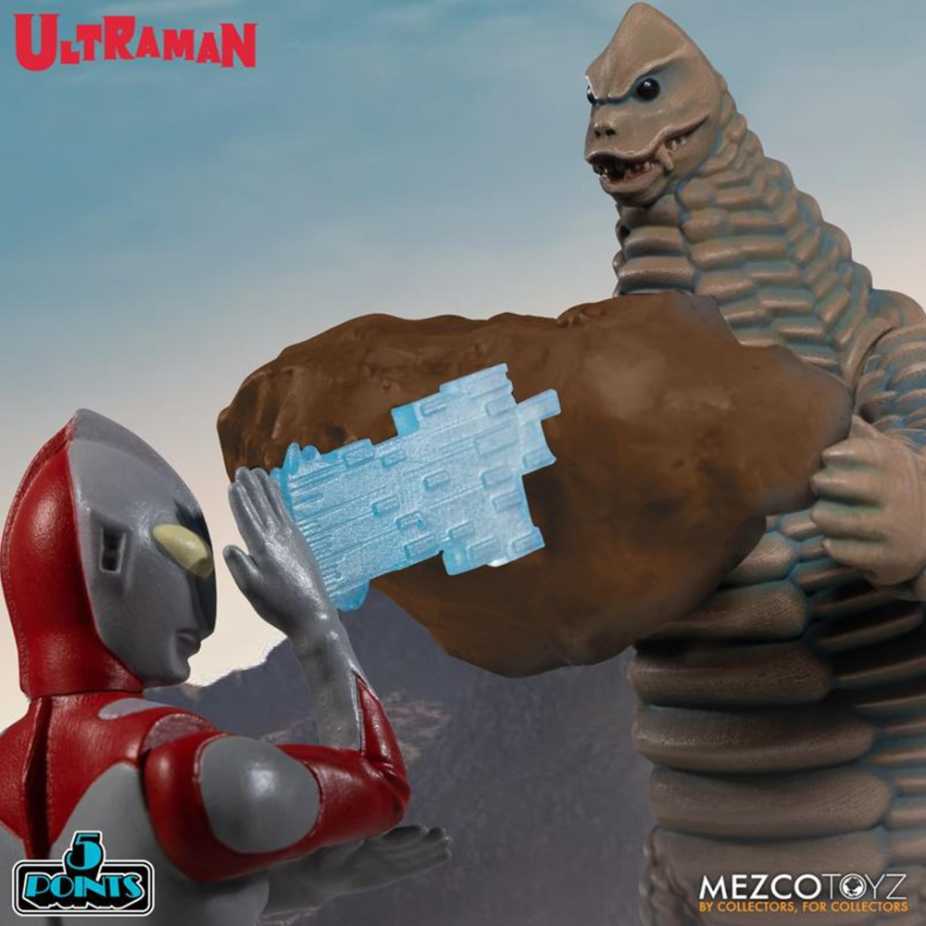 Ultraman & Red King Deluxe Action Figure Boxed Set - Mezco Toyz (Ultraman) action figure collectible [Barcode 696198180558] - Main Image 4