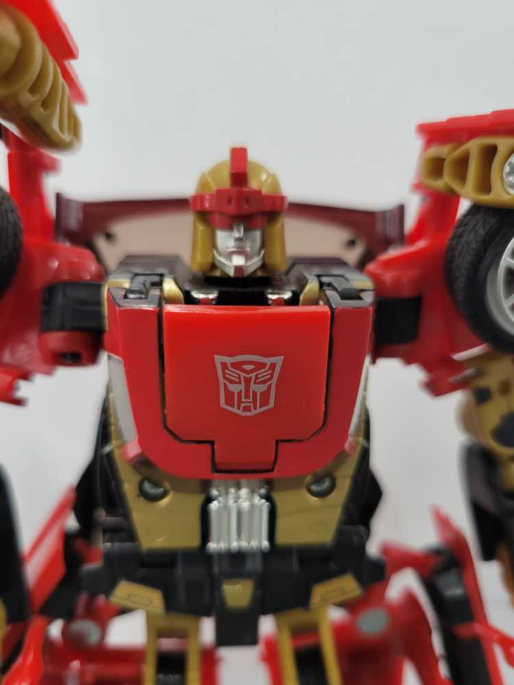 Swerve Robot Mode - Hasbro (Alternators) action figure collectible - Main Image 1