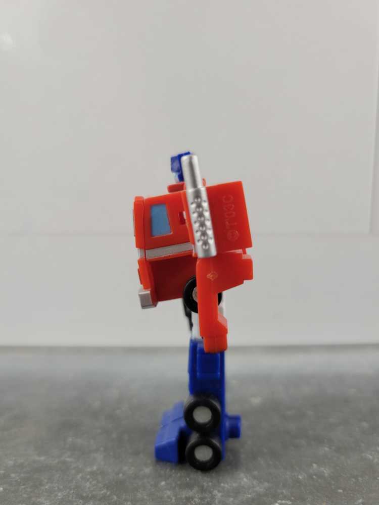 Optimus Prime 1st (Robot Mode) - Takara (World’s Smallest Transformers WST) action figure collectible - Main Image 4