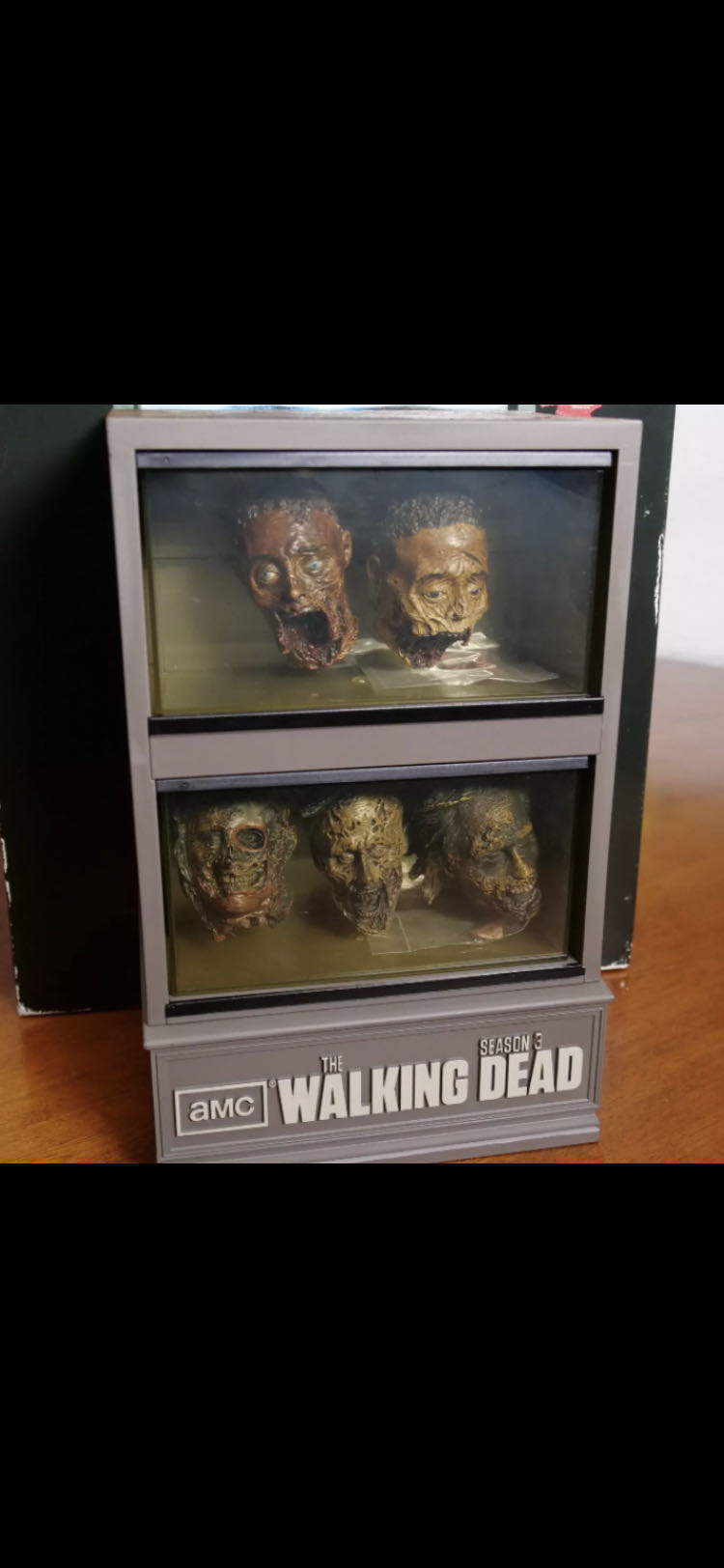 Walking Dead: Season 3 Limited Edition - McFarlane Toys action figure collectible - Main Image 2