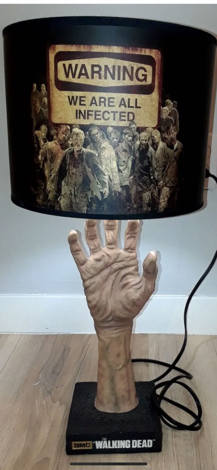 Walking Dead Zombie Hand Lamp  action figure collectible - Main Image 4