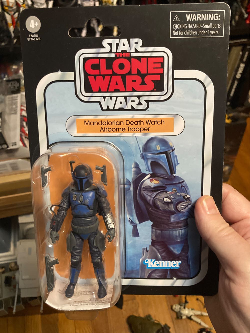 Death Watch Airborne Trooper VC247 - Hasbro (Star Wars - Vintage Collection) action figure collectible [Barcode 5010993992201] - Main Image 4