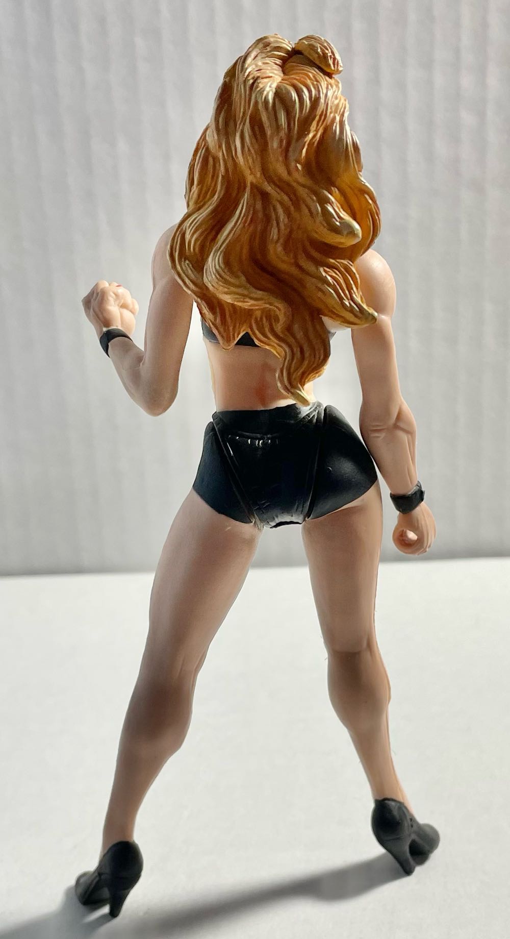 Luna Vachon - WWF Jakks Pacific BCA (WWF Jakks Pacific BCA Grudge Match Series 1 (2 Packs)) action figure collectible - Main Image 2