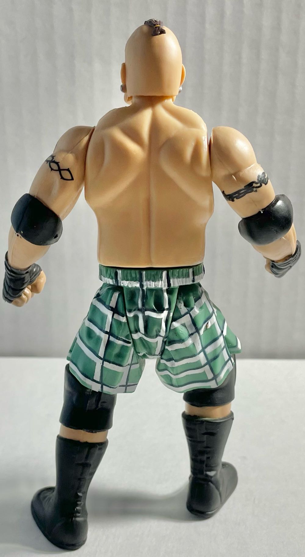 Kurgann - WWF Jakks Pacific BCA (WWF Jakks Pacific BCA Summer Slam ‘99 Deadly Games Series 1 (a.k.a. Shotgun Saturday Night Series 3)) action figure collectible - Main Image 2