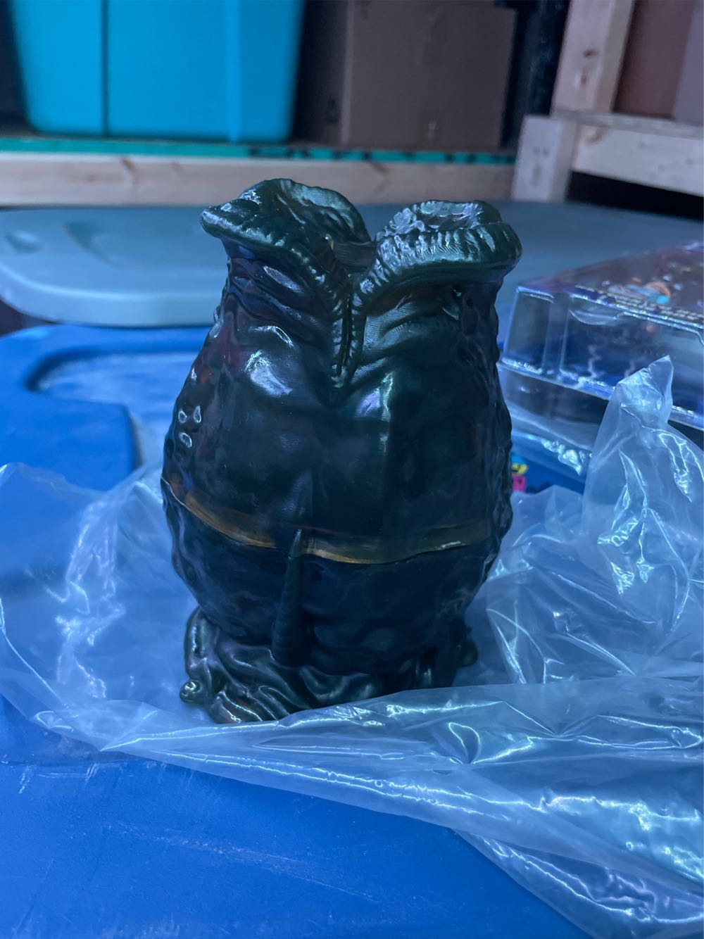 Alien Pod - Super 7 action figure collectible - Main Image 1