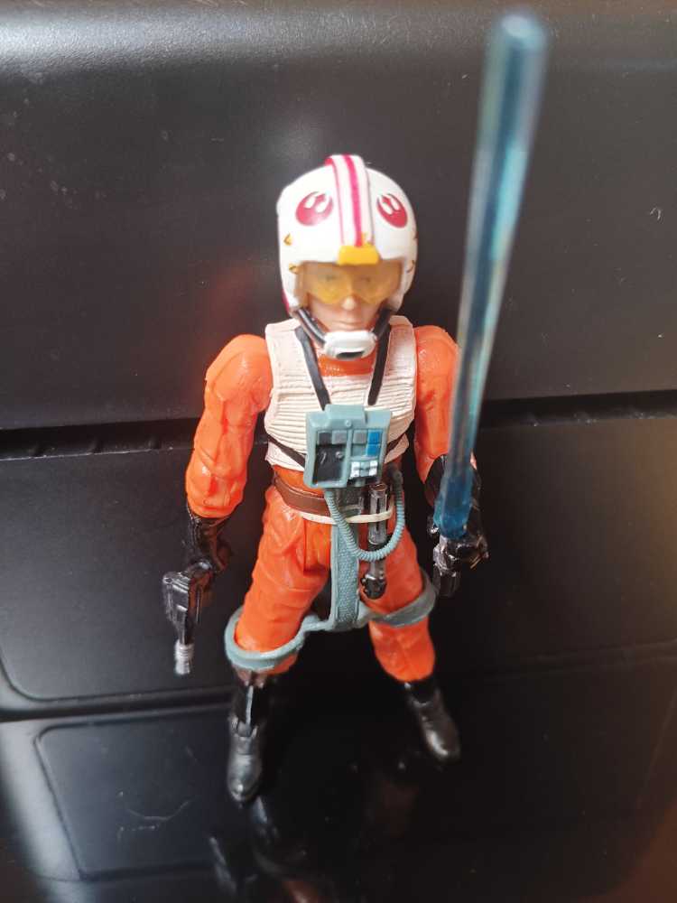 Luke Skywalker X-wing Pilot (VTSC) - Hasbro (A New Hope) action figure collectible - Main Image 3