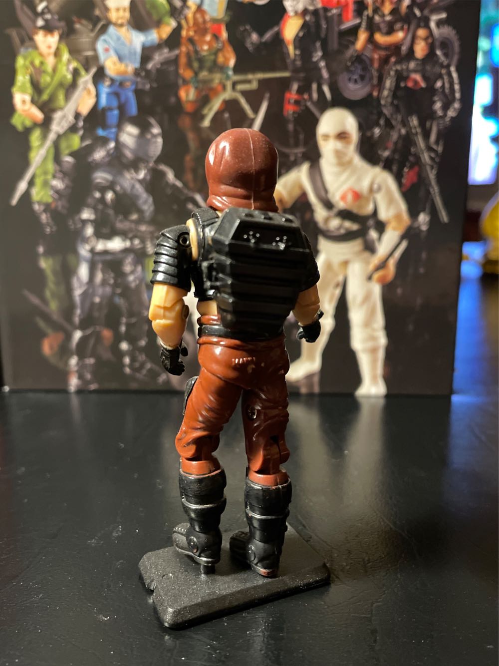 1984 Zartan v1 - Hasbro (G.I. Joe) action figure collectible - Main Image 3