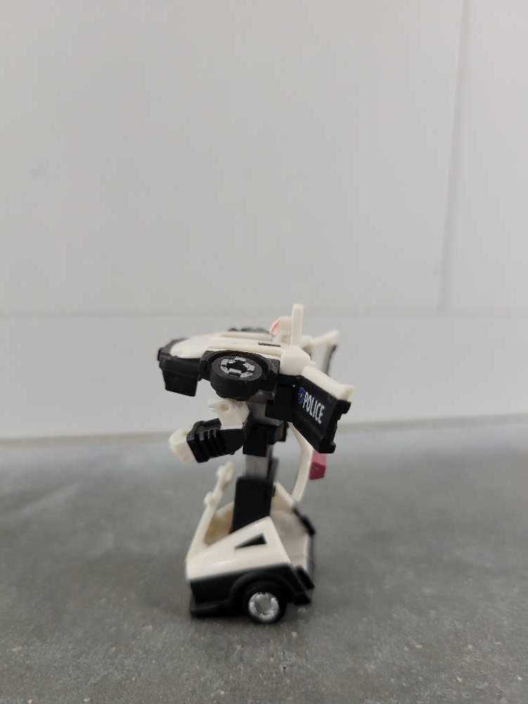 Prowl - Takara (World’s Smallest Transformers WST) action figure collectible - Main Image 4
