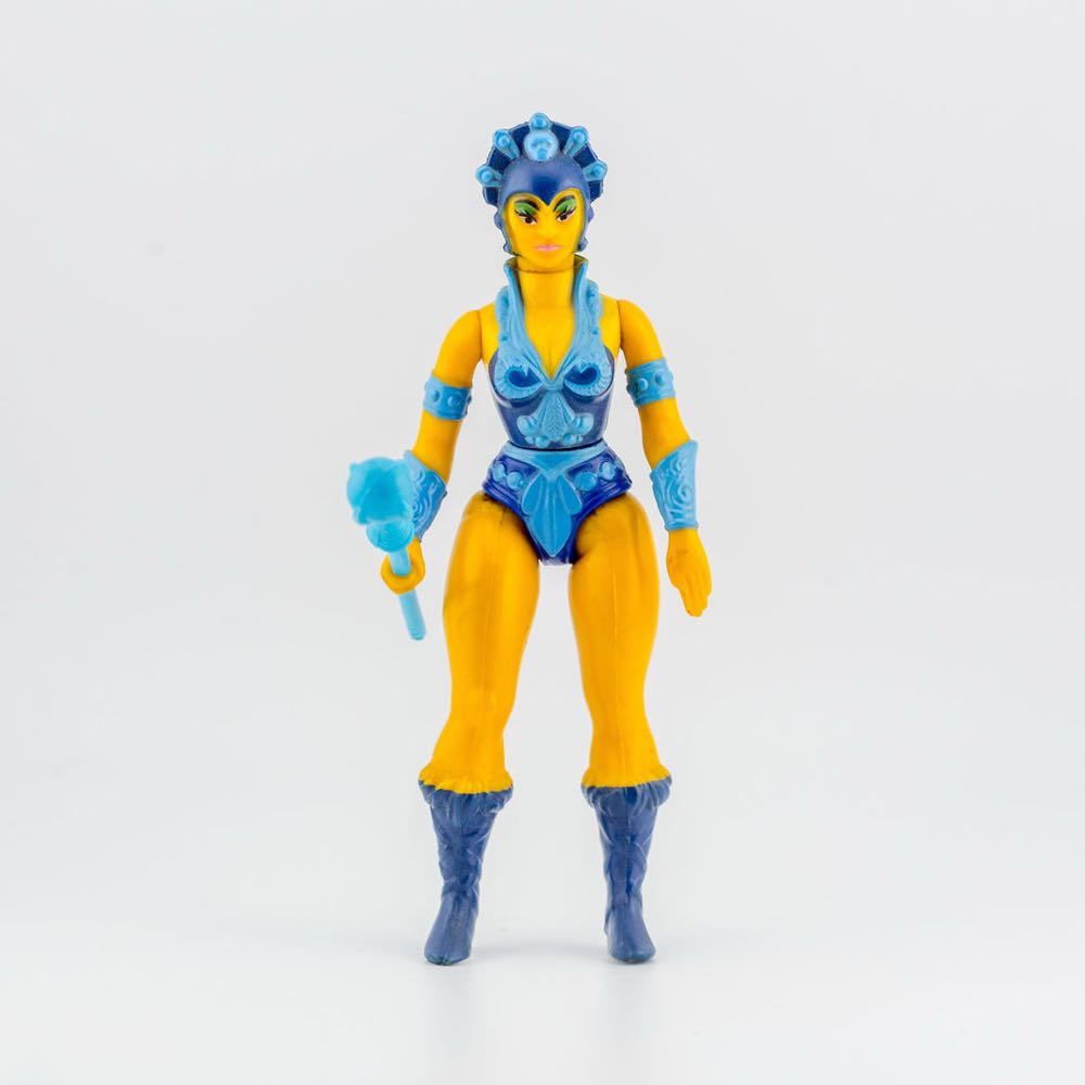 MotU Origins - Evil-Lyn - Mattel (Masters Of The Universe Origins) action figure collectible - Main Image 3