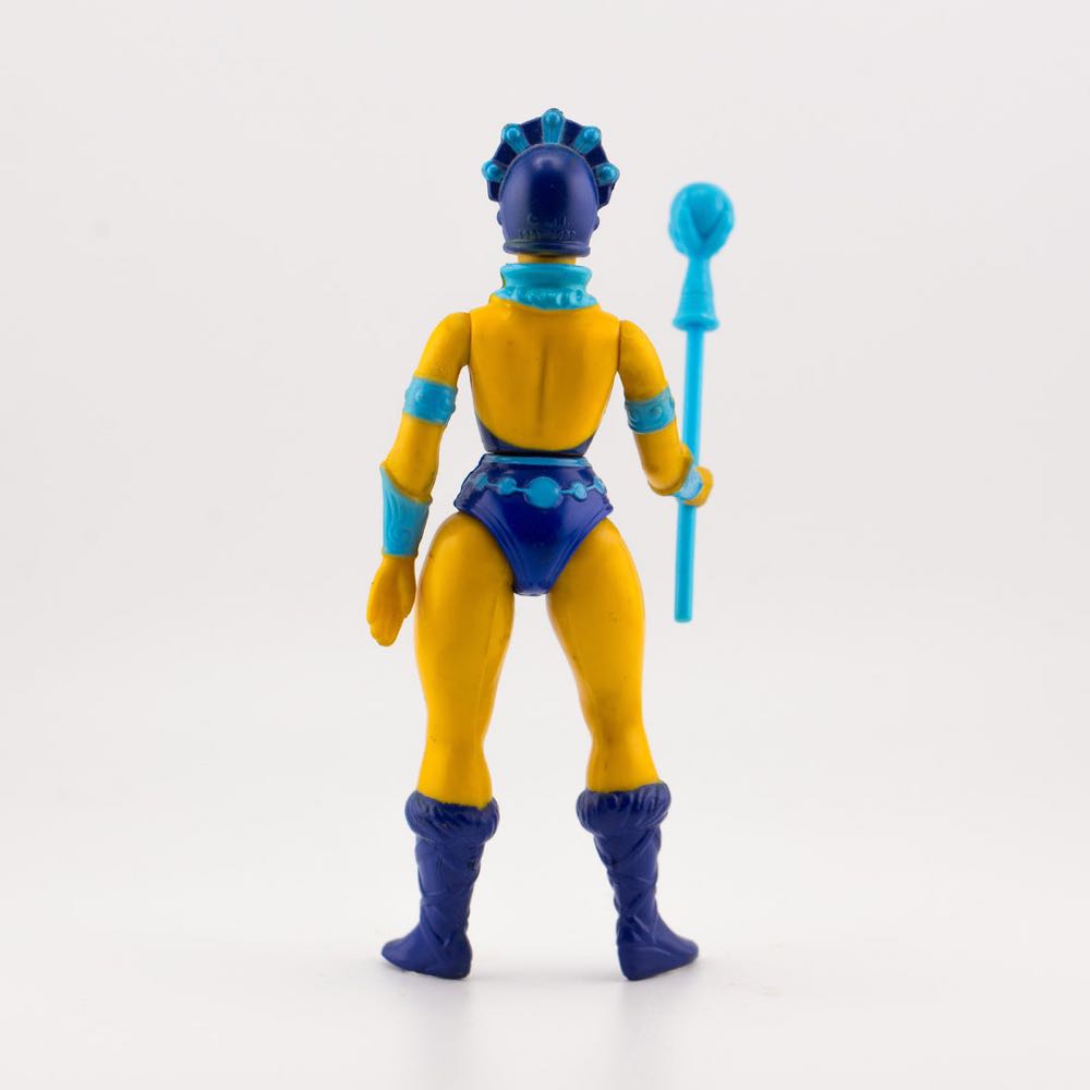 MotU Origins - Evil-Lyn - Mattel (Masters Of The Universe Origins) action figure collectible - Main Image 4