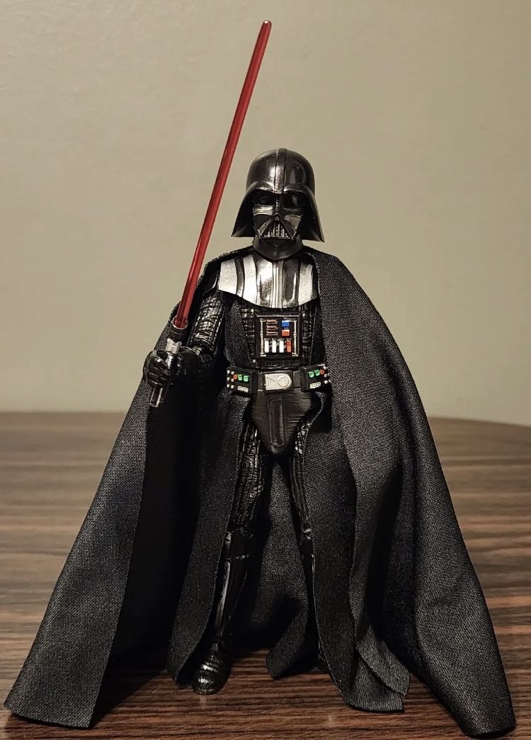 Darth Vader - Hasbro (Star Wars Episode V: The Empire Strikes Back) action figure collectible - Main Image 3