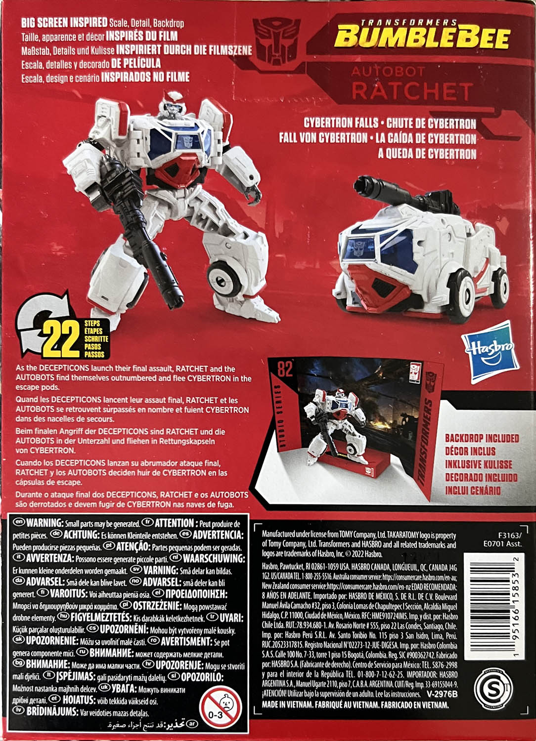 Ratchet - Hasbro (Transformers: Studio Series) action figure collectible - Main Image 2