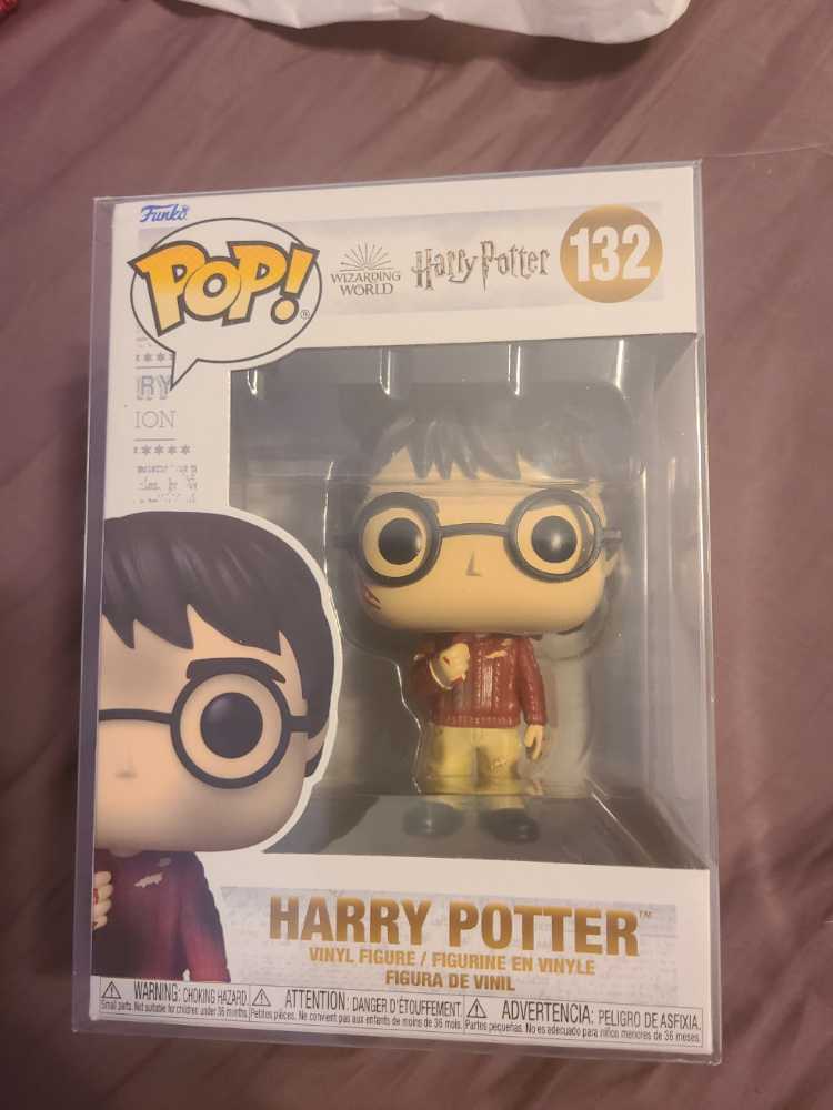 Harry Potter Harry With The Stone  action figure collectible [Barcode 889698573665] - Main Image 2