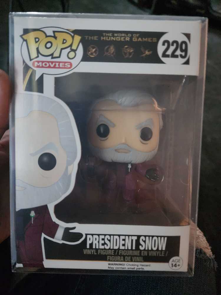 The Hunger Games 229 President Snow  action figure collectible [Barcode 849803061883] - Main Image 2