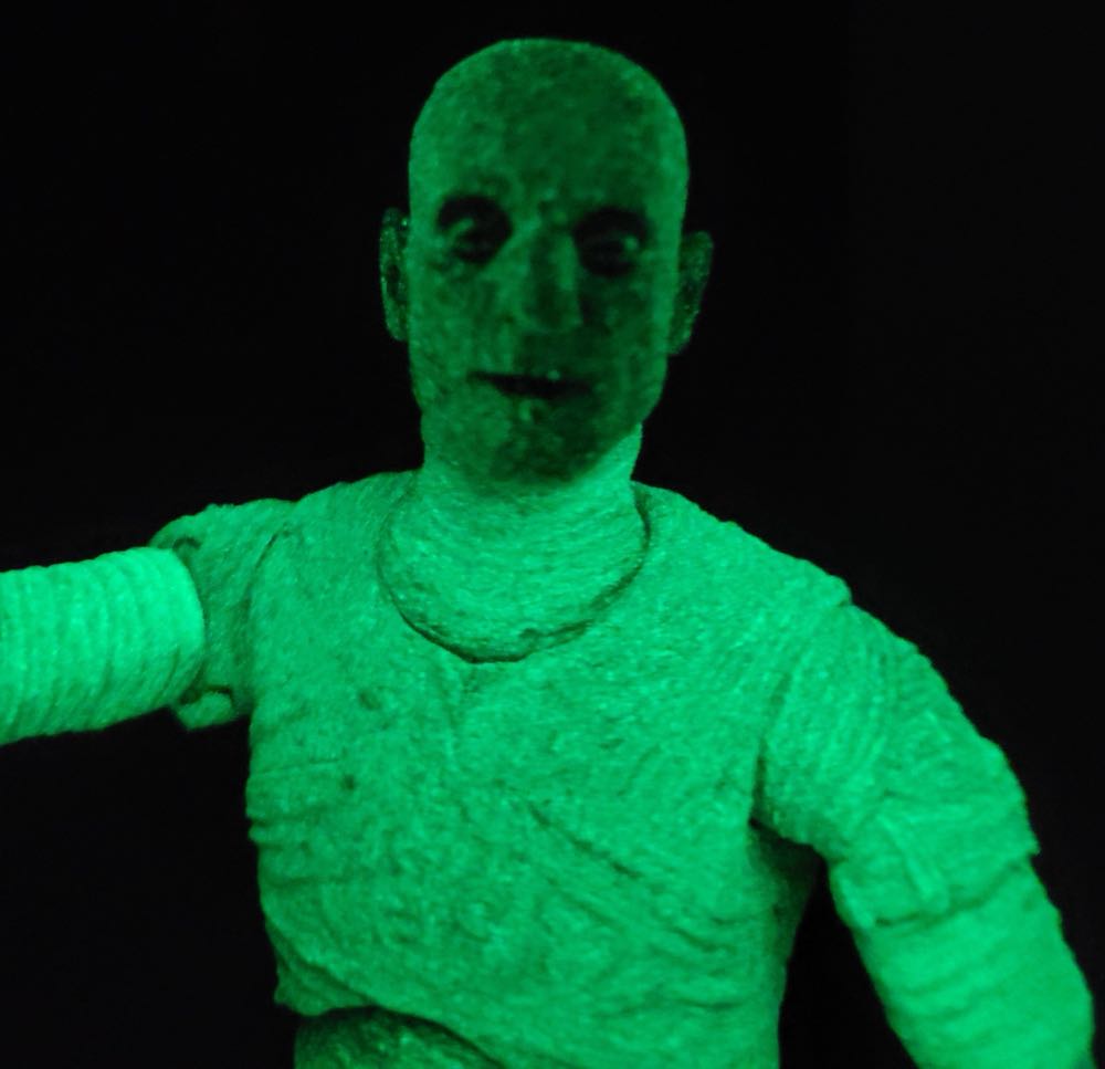 UNIVERSAL MONSTERS - GLOW-IN-THE-DARK RETRO The Mummy  - Neca (Universal Monsters) action figure collectible [Barcode 634482048368] - Main Image 4