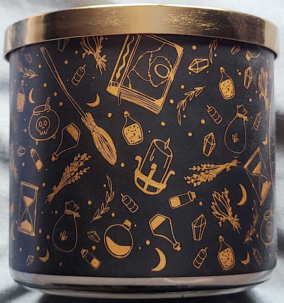 CANDLE: Halloween Goose Creek Hocus Pocus 2 - Full Moon 2022 - Goose Creek Candle (Halloween Candles) action figure collectible [Barcode 818489019761] - Main Image 3