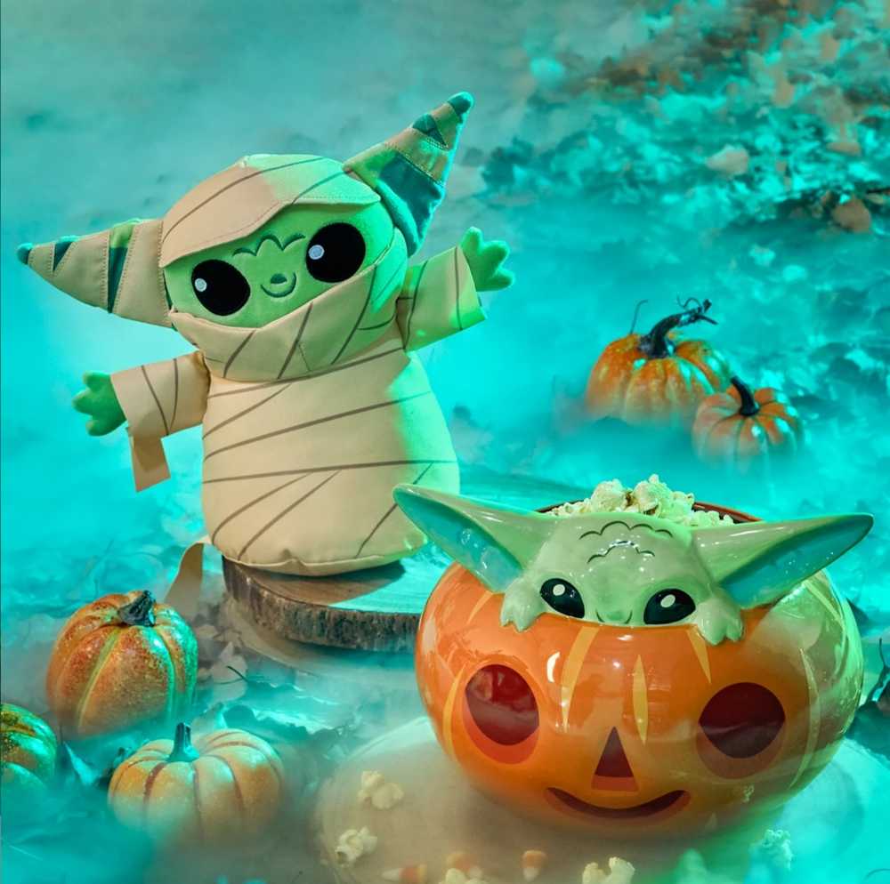 Shop Disney Star Wars Grogu Halloween Mummy 2022  MANDO - Shop Disney Website (Star Wars The Mandalorian) action figure collectible [Barcode 412342275259] - Main Image 3