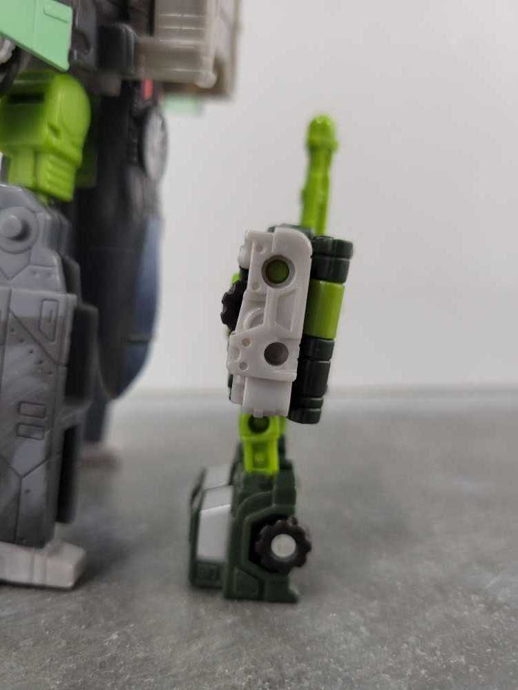 Inferno With Thrust (Robot Mode) - Hasbro (Armada) action figure collectible - Main Image 4